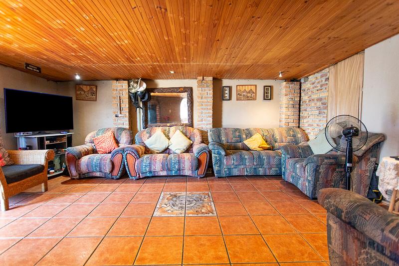 4 Bedroom Property for Sale in Peerless Park North Western Cape